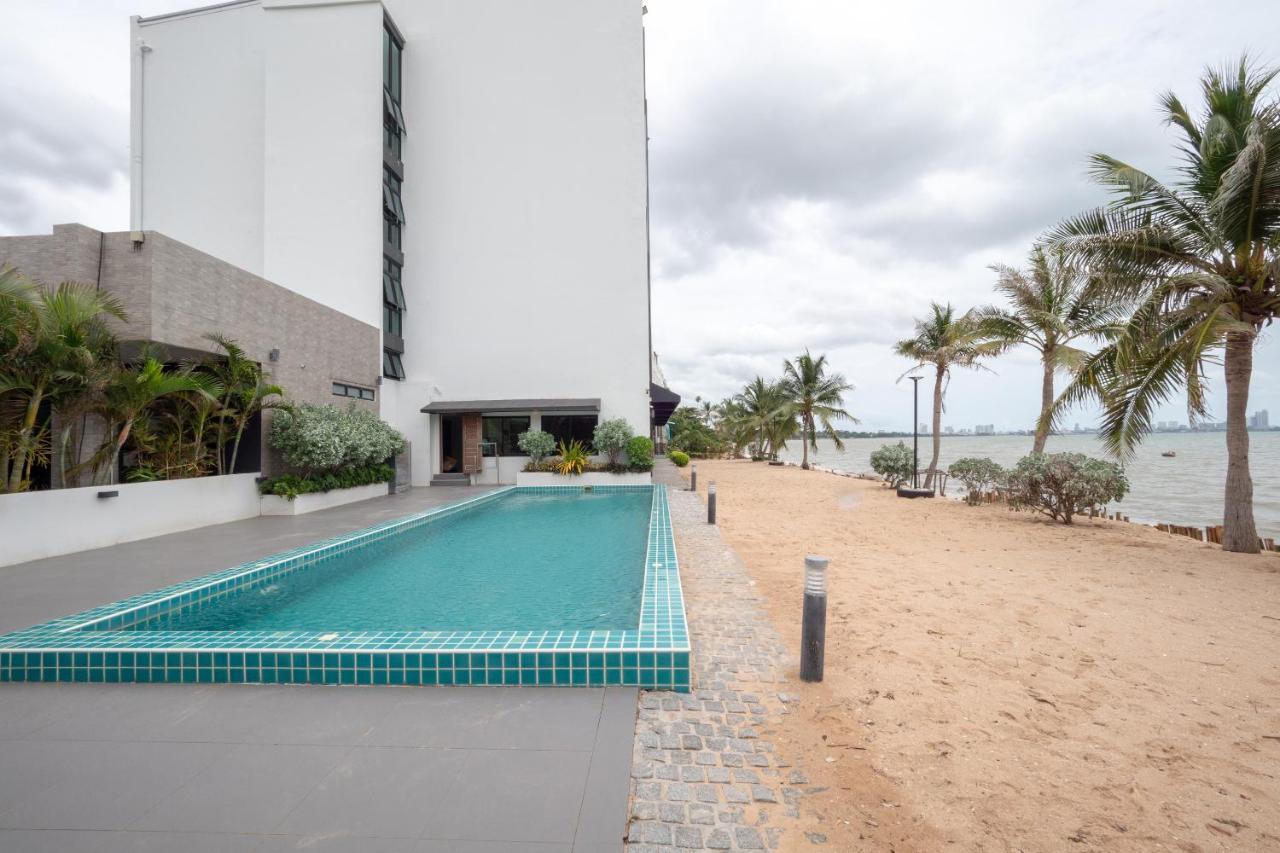 Capital O 1088 Golden Dragon Beach Resort 방라뭉 외부 사진