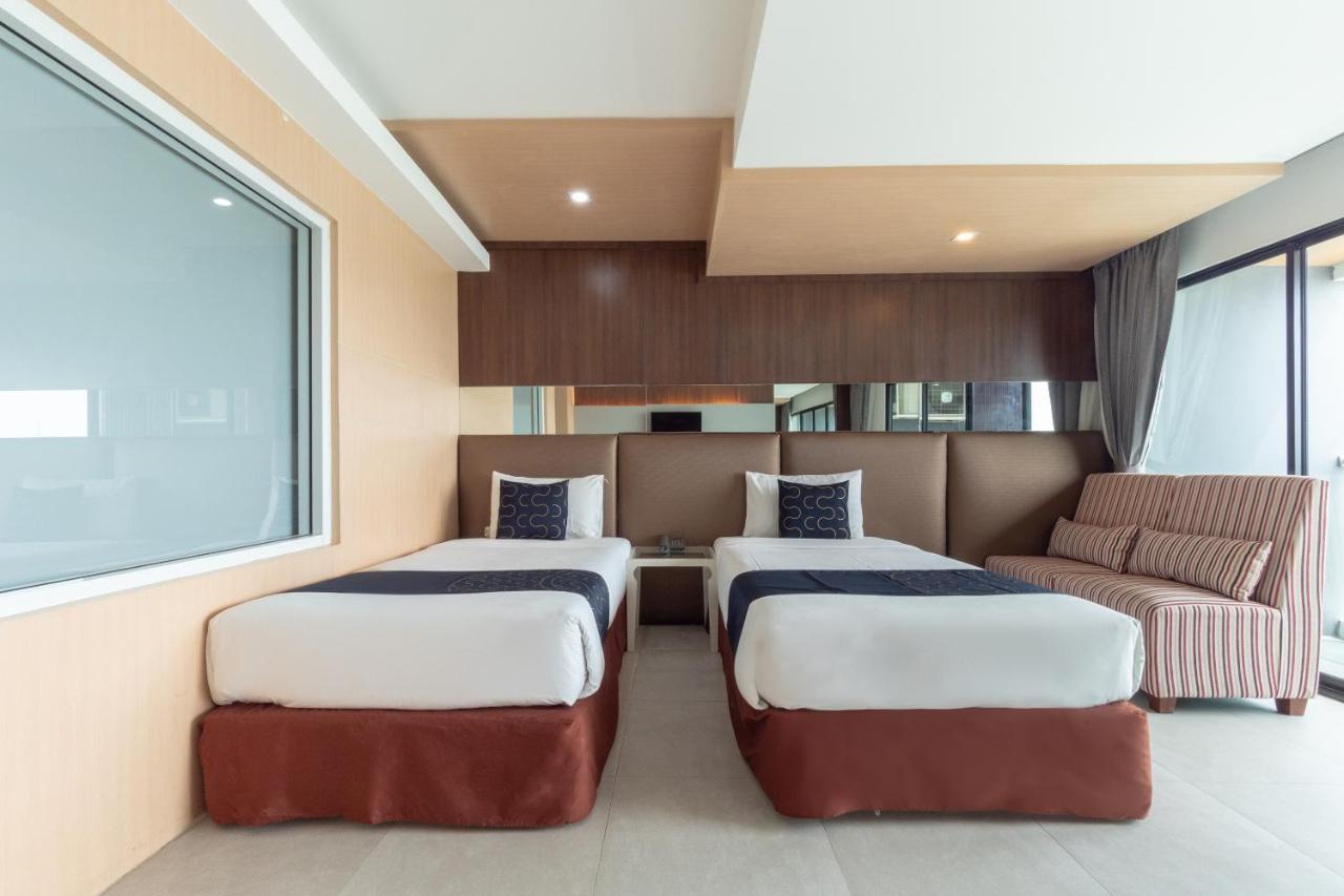 Capital O 1088 Golden Dragon Beach Resort 방라뭉 외부 사진