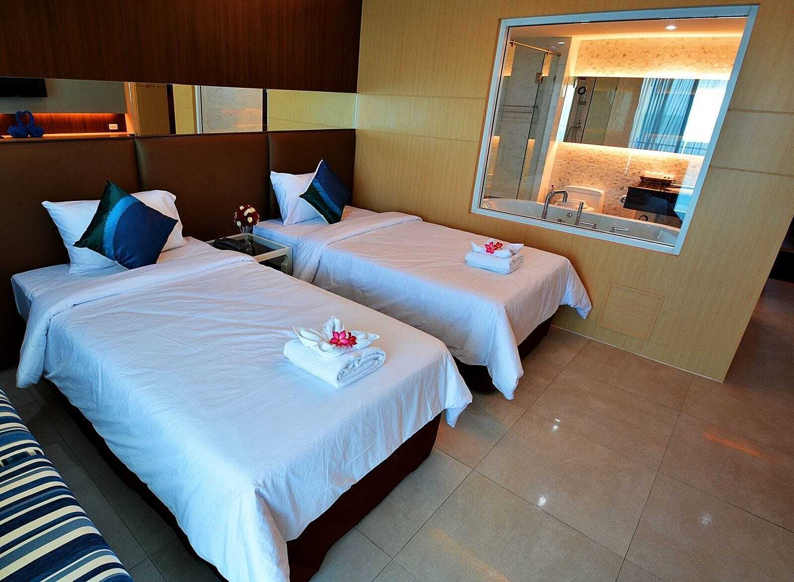Capital O 1088 Golden Dragon Beach Resort 방라뭉 외부 사진