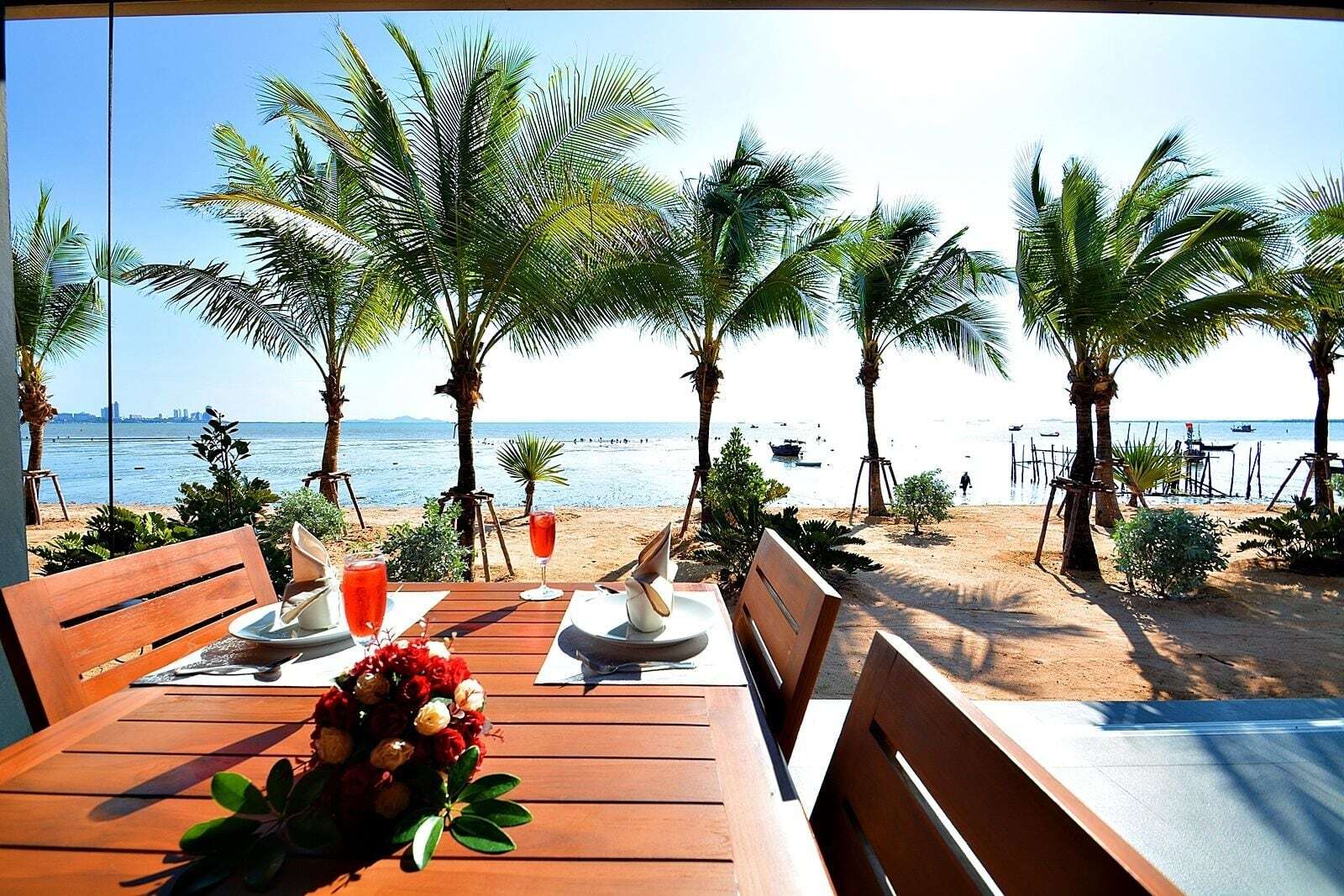 Capital O 1088 Golden Dragon Beach Resort 방라뭉 외부 사진